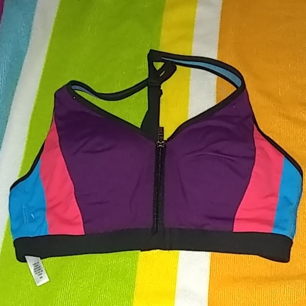 ❗LAST CHANCE❗VSX (Victoria's secret) Sport bras